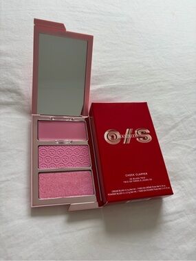 One Size Cheek Clapper 3D Blush Trio Palette